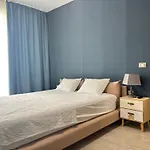 Apartment Alezzi Fancy By The Pool And Năvodari