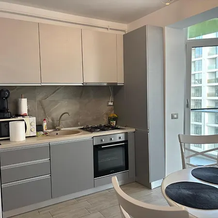 Apartmán Alezzi Fancy By The Pool And *