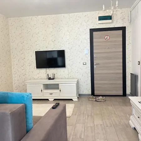 Alezzi Fancy By The Pool And Năvodari