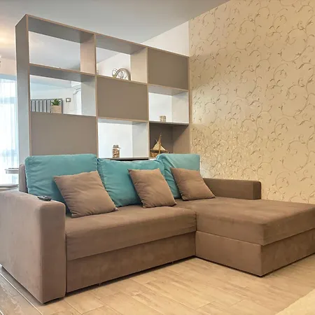 Alezzi Fancy By The Pool And Appartement *