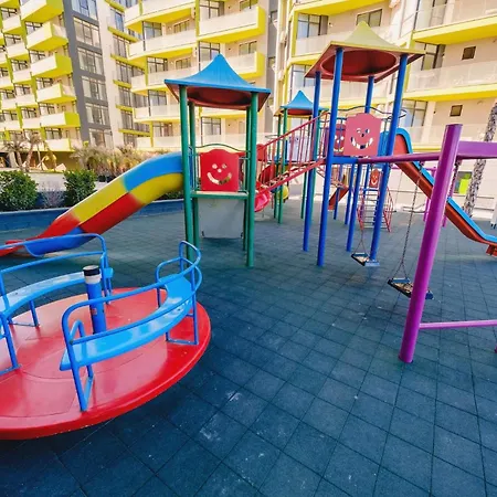 Alezzi Fancy By The Pool And Apartment *